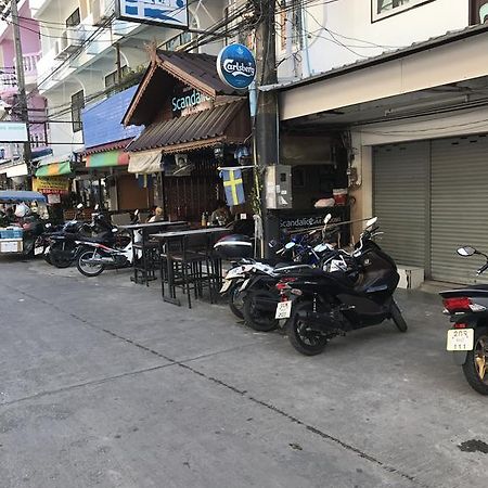 Scandalic Bar And Guest House Pattaya Buitenkant foto